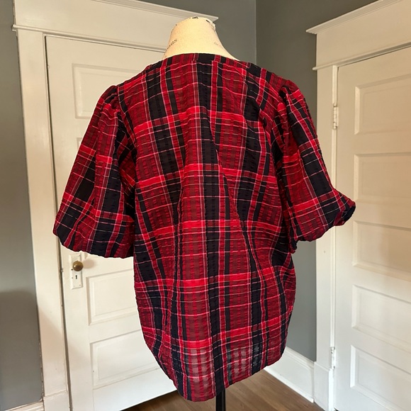 Puffy sleeved plaid blouse - Picture 3 of 5